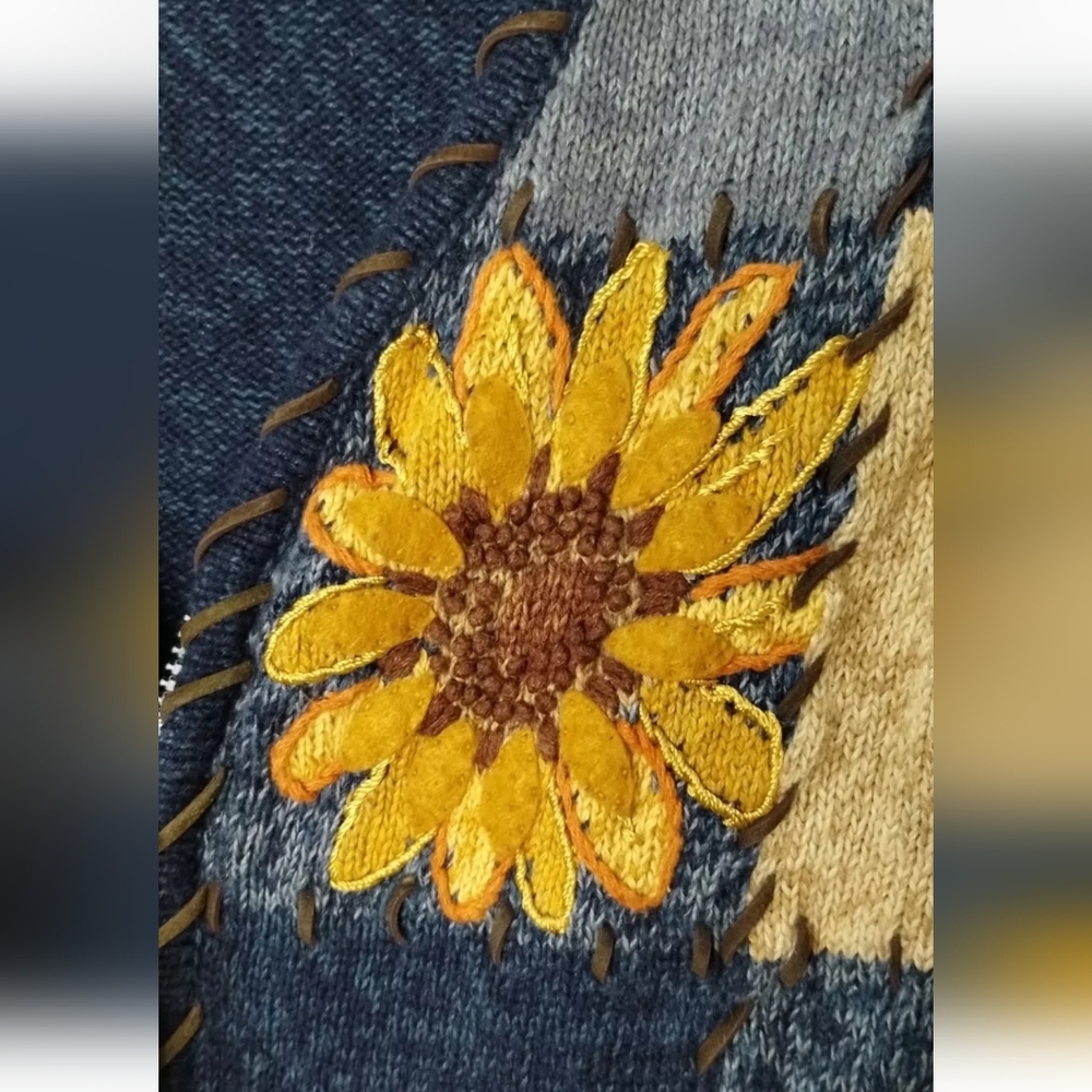 Vintage Star Blue Originale Studio Small Sunflower Embroidered Patchwork Vest - Picture 2 of 8